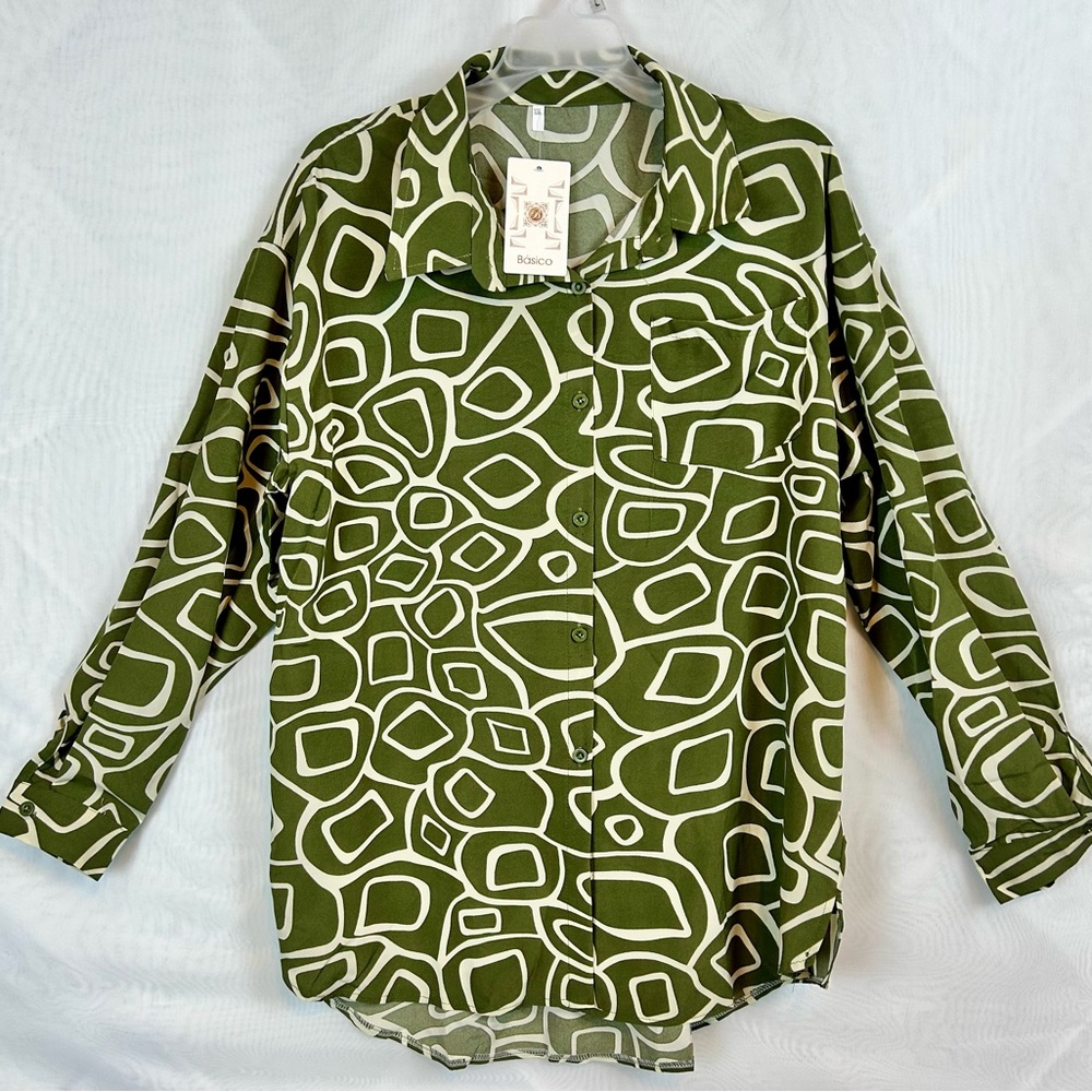 NWT Basico Woman’s Button Front Lightweight Blouse / XXL